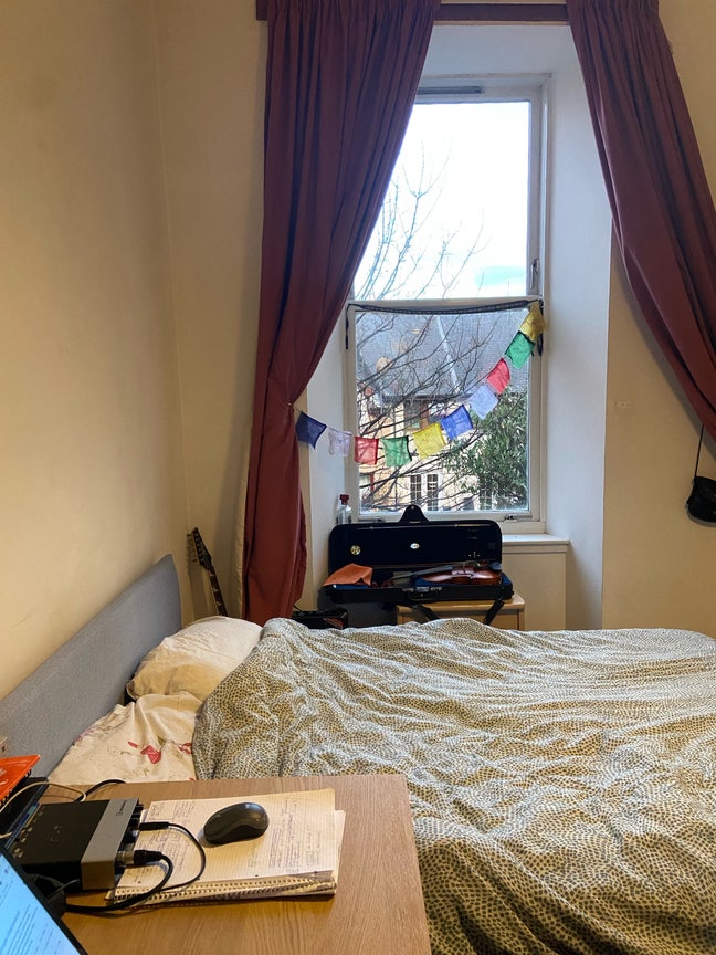 Double room in the West End  Main Photo