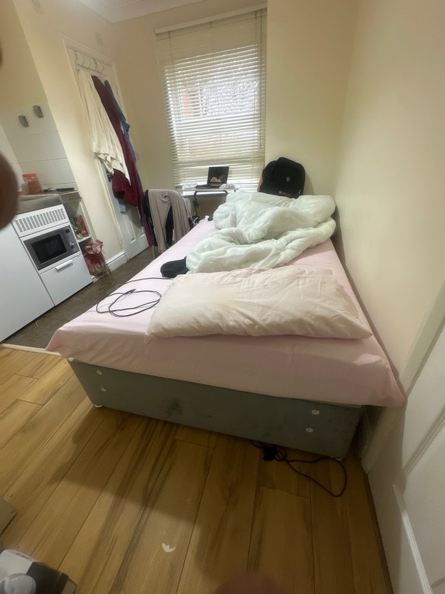 En-suite  Main Photo