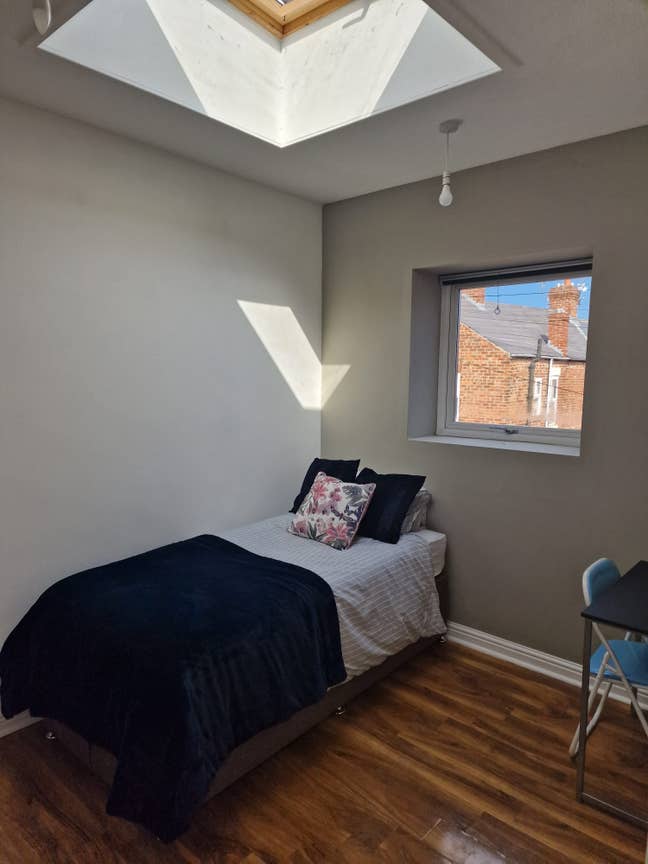 En-Suite in Lovely Heaton Apartment  Main Photo