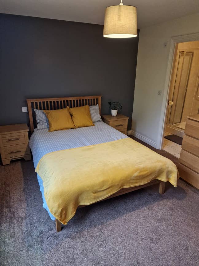 Huge Ensuite Rooms Leicester Townhouse Main Photo