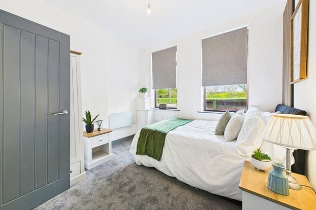 Beautiful Shared House in South Kirkby Main Photo