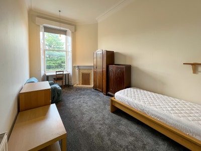 Student Flat share in Morningside - 2 Large Rooms Main Photo