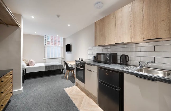 🚨 Recently Refurbished City Centre Studio🚨 Main Photo