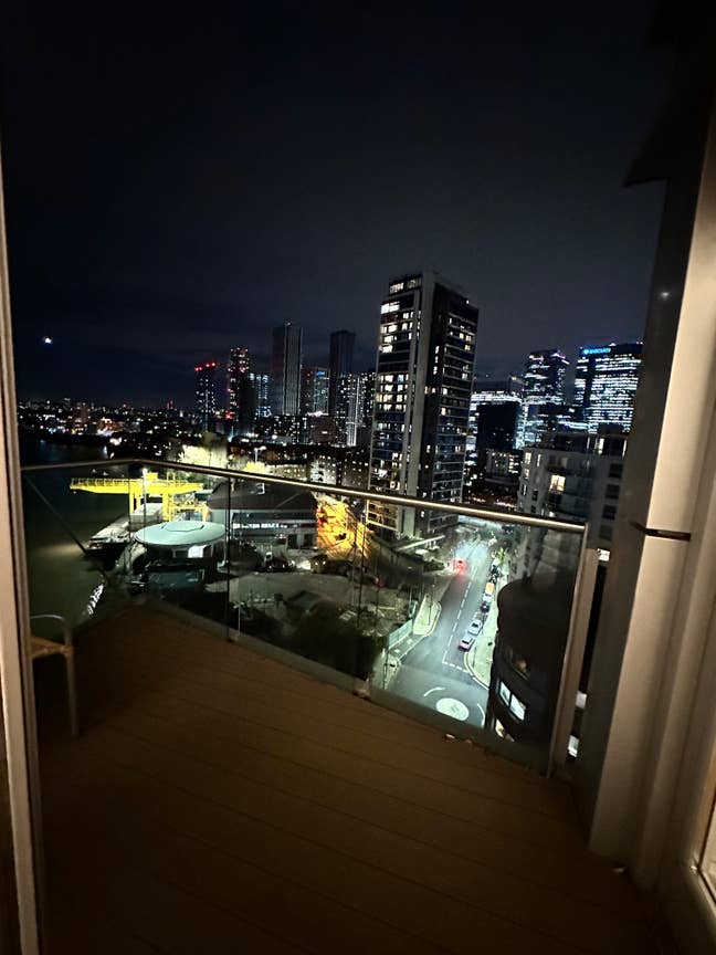 Canary Wharf Apartment - Short Term Lease -  4 we Main Photo