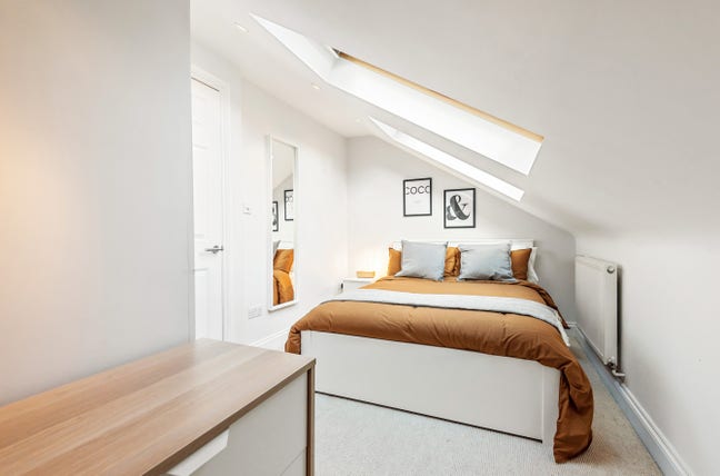 Amazing house and room in Chelsea Main Photo