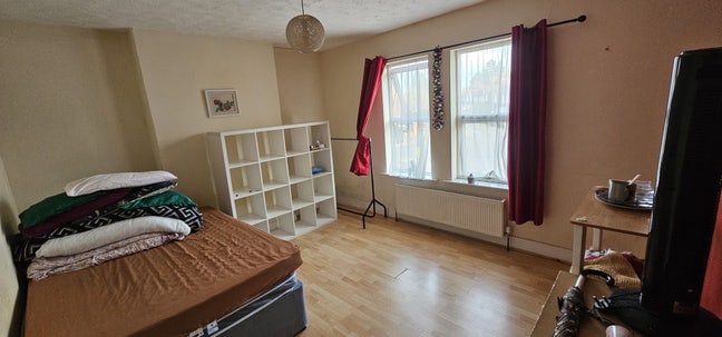 Double Room to rent Main Photo