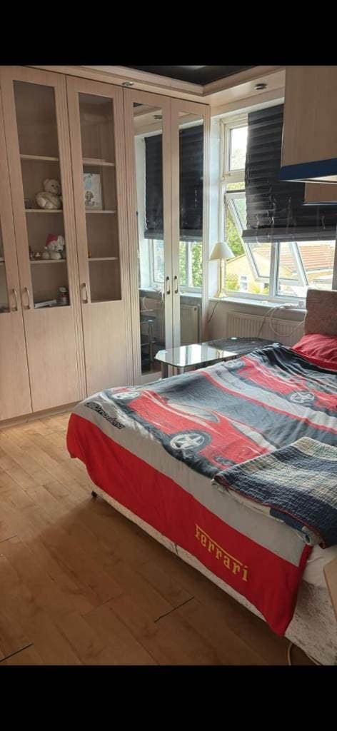 Double Room Available in IG6 1BT |  £750 PCM Main Photo
