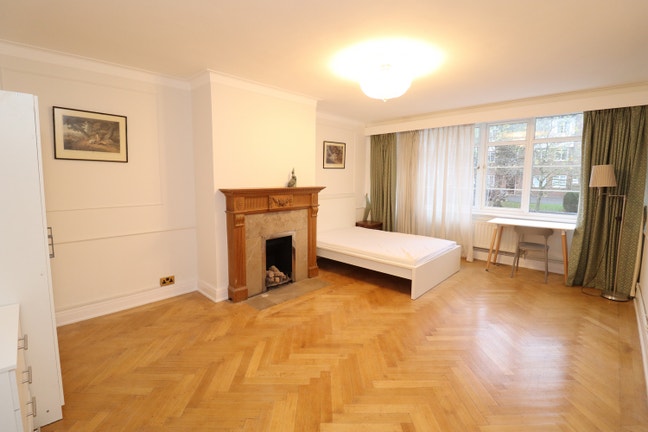 New Refubrished House in Ealing! Elizabeth Line! Main Photo