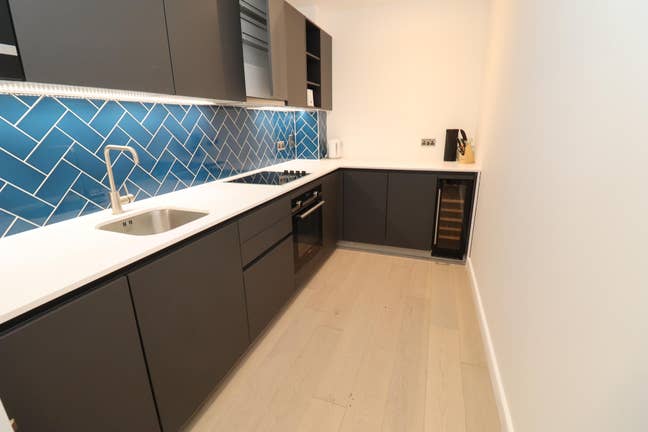 The Place to Be in 2026! Hoxton - Old Street! Main Photo