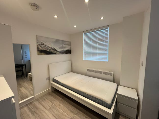 Refurbished  En-Suite in Braintree Main Photo