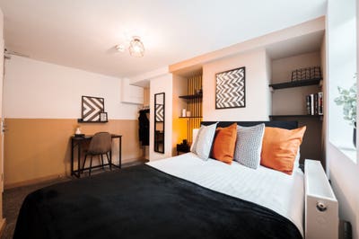 Stylish Double Room - Bills incl Main Photo