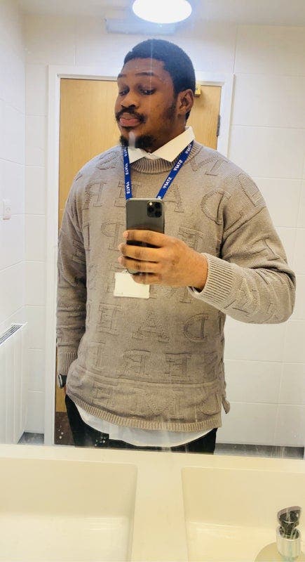 Professional Male seeks a double room Main Photo