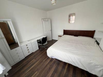 2 Rooms to Let –  St Ann's Rd N15 6DU Main Photo