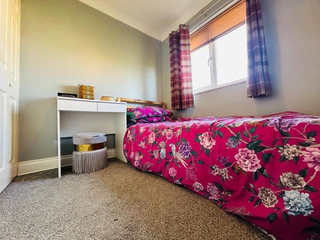 Small room to rent in quiet area Main Photo