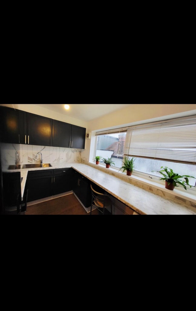 Two Rooms Available  Main Photo