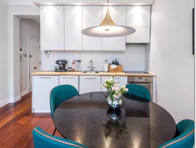 2 Bed Flat, King's Road, SW3 Main Photo