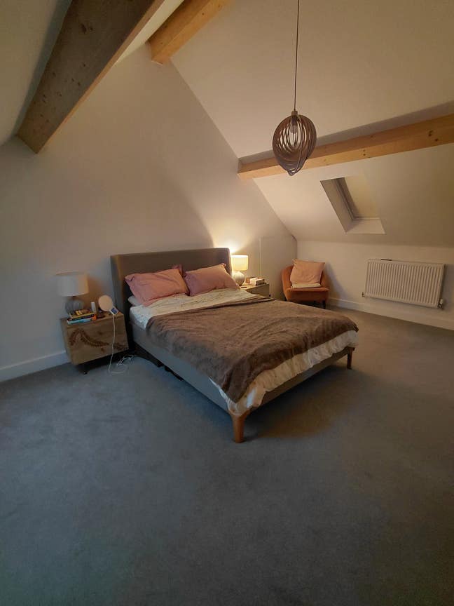 Spacious Double Room with Private En-Suite  Main Photo