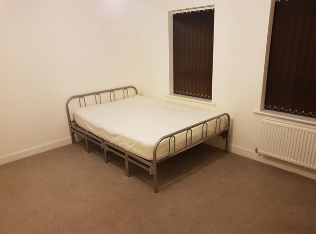 Prime Location! Walk to Uni & City Centre Main Photo