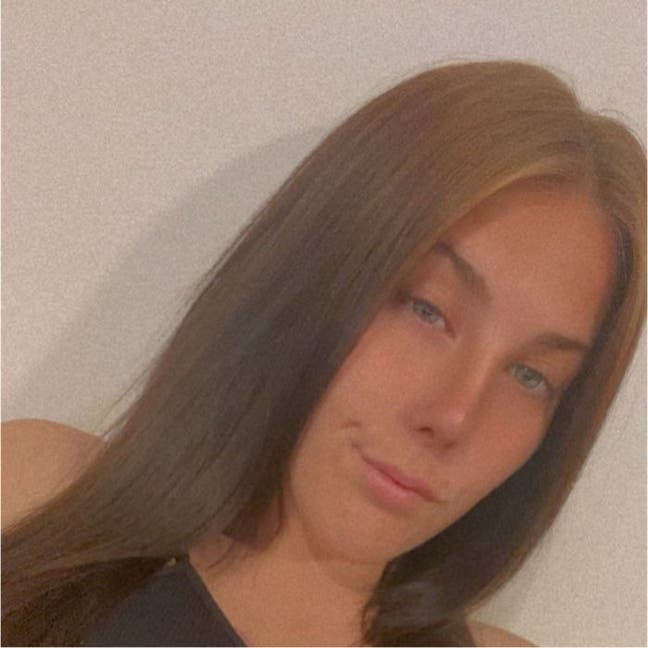 25 year old Female seeks a single or double room Main Photo