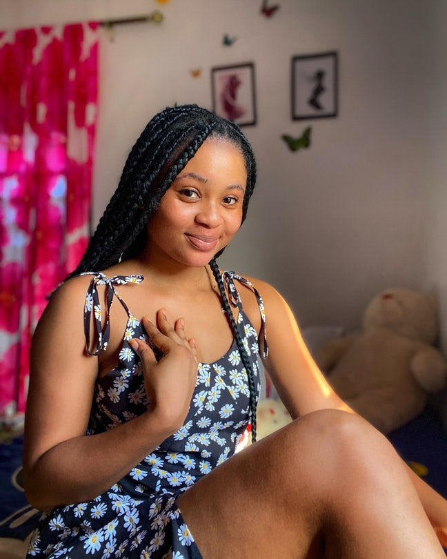 Professional Female seeks a single or double room Main Photo