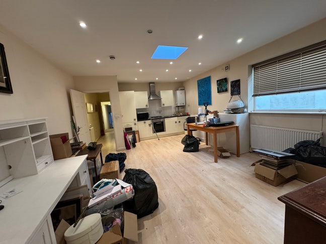 One Bed Flat - NW11 Main Photo