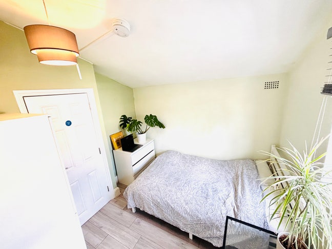 Furnished Double - Lounge All Bills & Garden 🏡 Main Photo