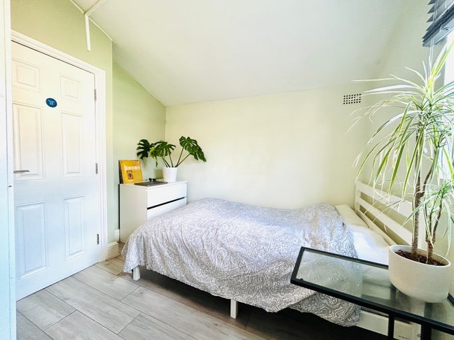 Furnished Double - Lounge All Bills & Garden 🏡 Main Photo