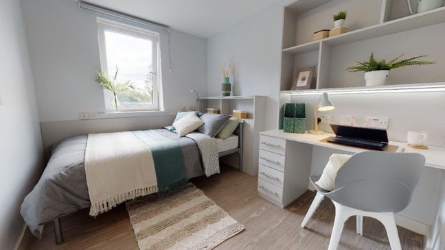 Student Room Available Main Photo