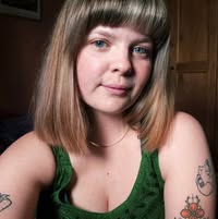 Single full time working female looking for houses Main Photo