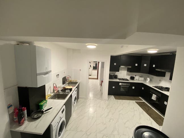 Brand New Double En-Suite Room Avi in Harrow HA1 Main Photo