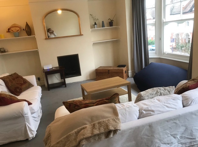 Double in 4 bed 2 bath Main Photo