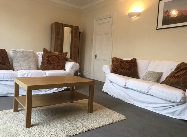 Double in 4 bed 2 bath Main Photo