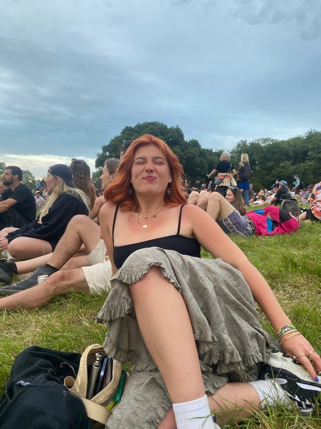 27 y/o working professional seeking room Main Photo