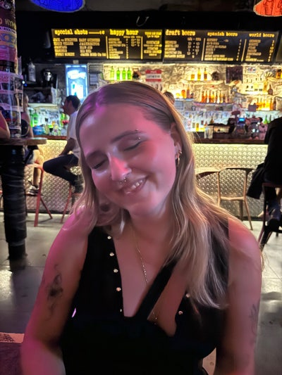 Looking for a flat/flatmates! Main Photo