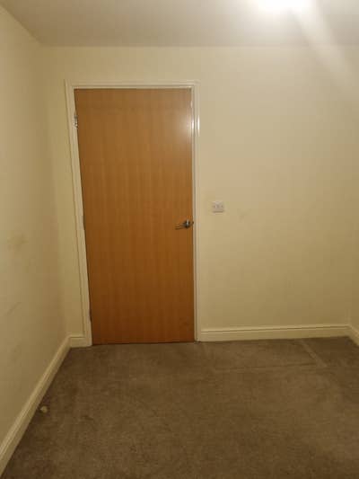 Room to Rent – Available Now! Main Photo