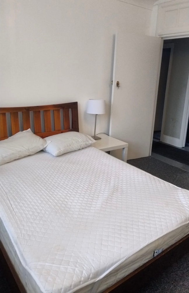 2 x Double rooms to let in shared flat in N16 Main Photo