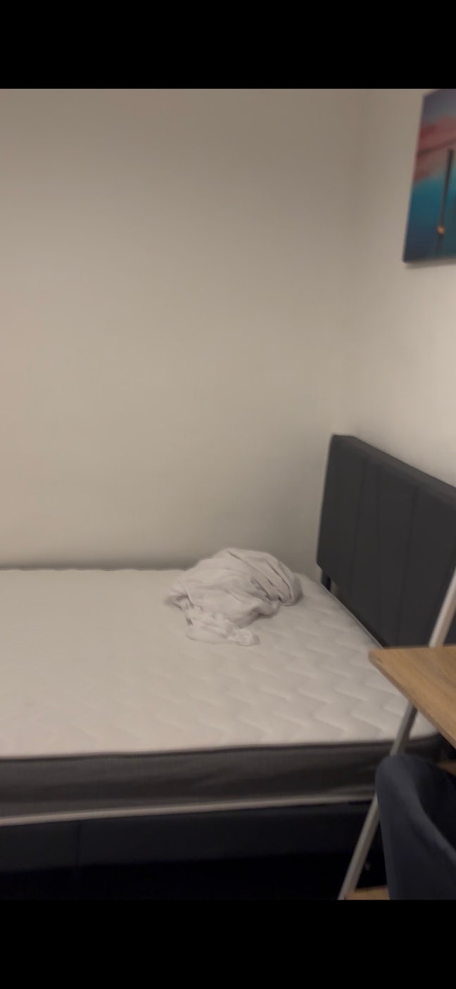 Immediately Move Main Photo