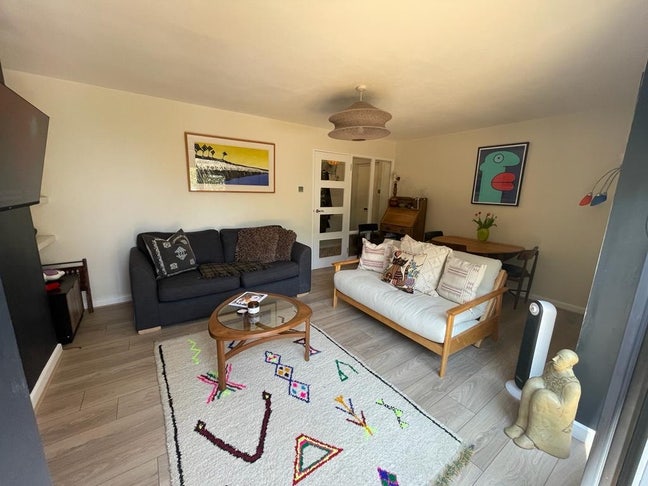 Beautiful garden flat Main Photo