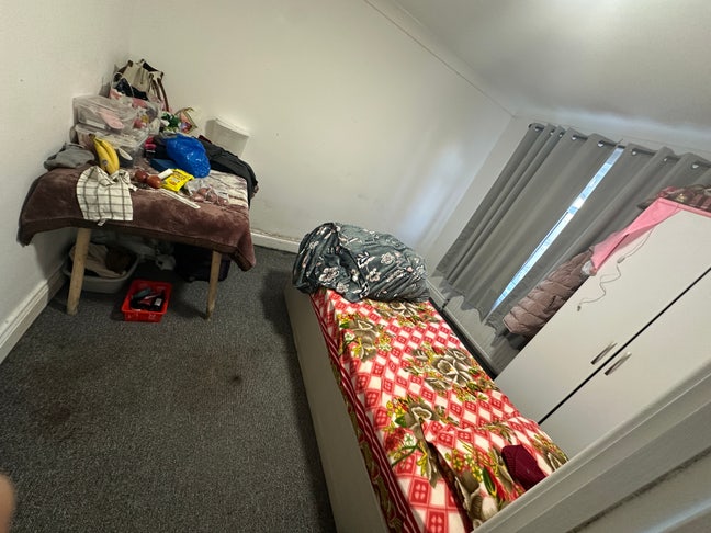 Room For single Person Main Photo