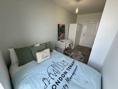 🚀Premium Room in North Greenwich | Roof Top Gym Main Photo