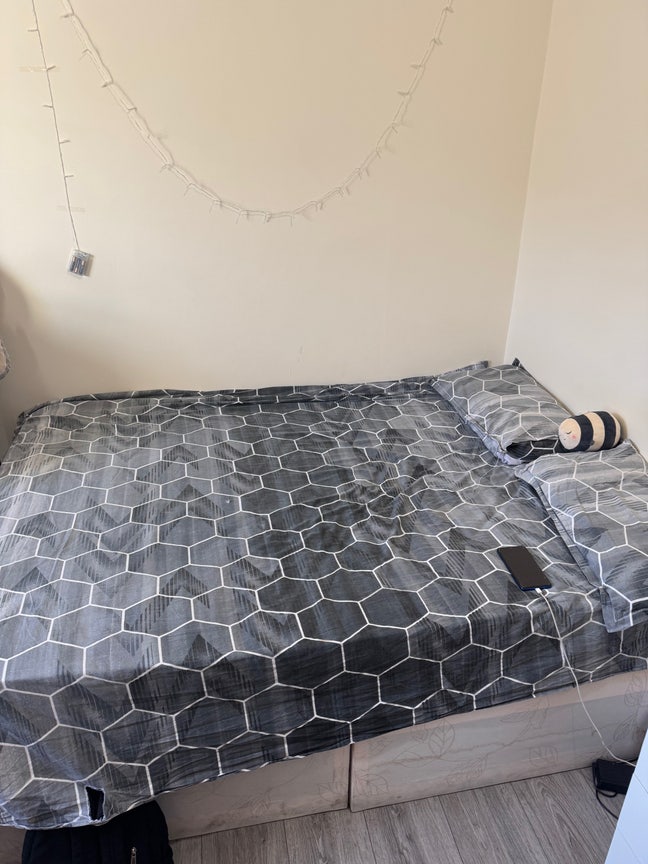 Affordable double room for one person  Main Photo