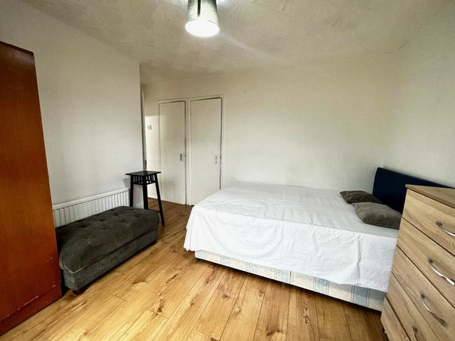 Double Room 5 Minute walk  East London University Main Photo