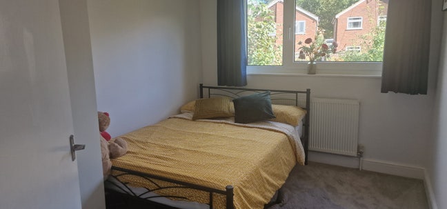 Lovely Double Room with Private Bathroom Main Photo