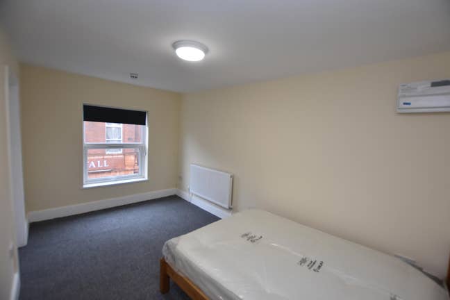 1 Bedroom studio all bills included Main Photo