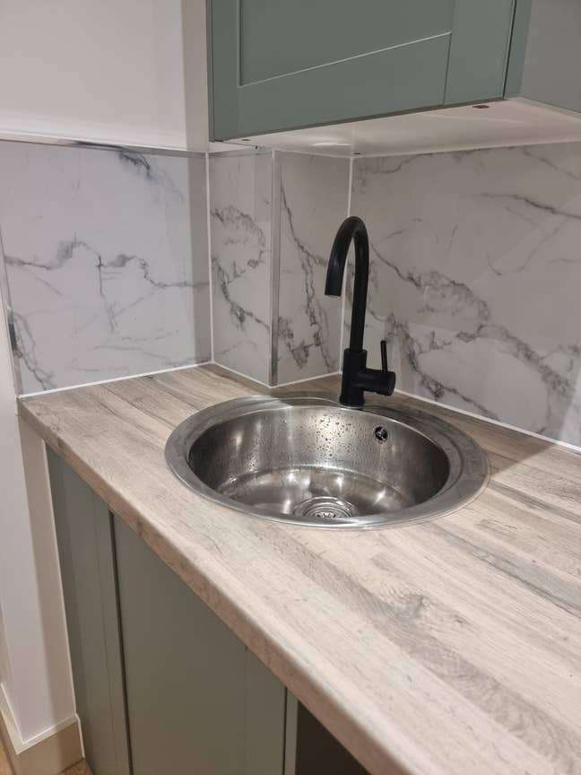 Spacious En-suite studio Universal Credit accepted Main Photo