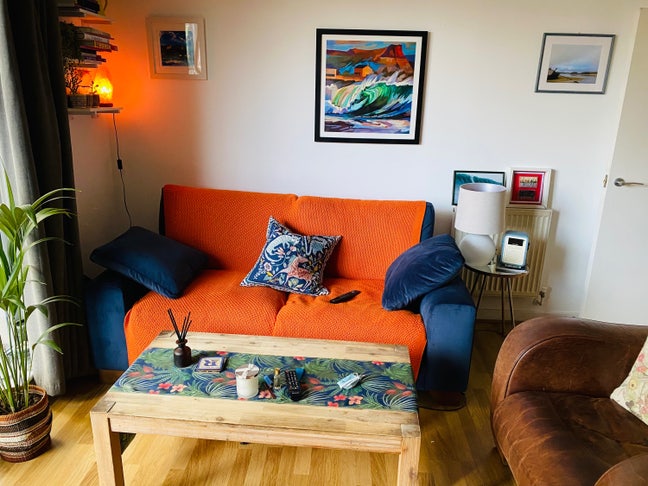 Room in Bow Main Photo