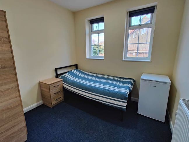 Single Room in Shepherds Bush Main Photo