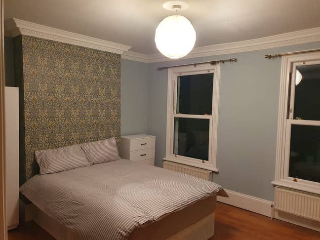 3 Spacious Double Bedrooms Available Now in E14 Main Photo