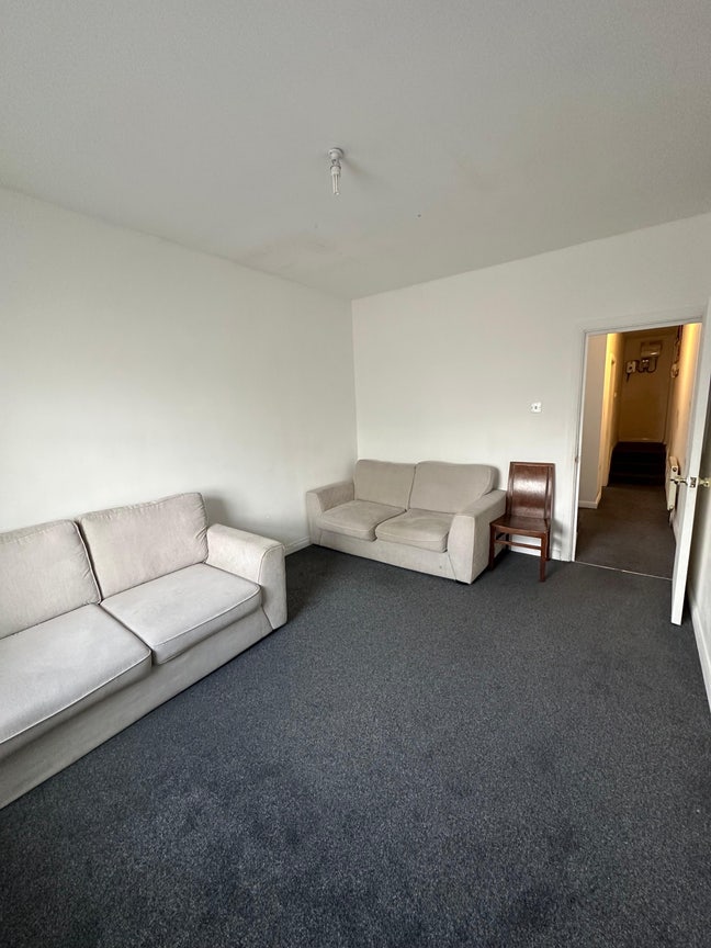 ✨ Bright & Spacious 2–3 Bed Flat NW10 2PB  Main Photo