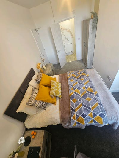 5 rooms in DN4, BRAND NEW, shared livingroom Main Photo